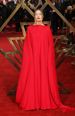 Margot Robbie - &#039;Babylon&#039; UK Premiere 01/12/2023
