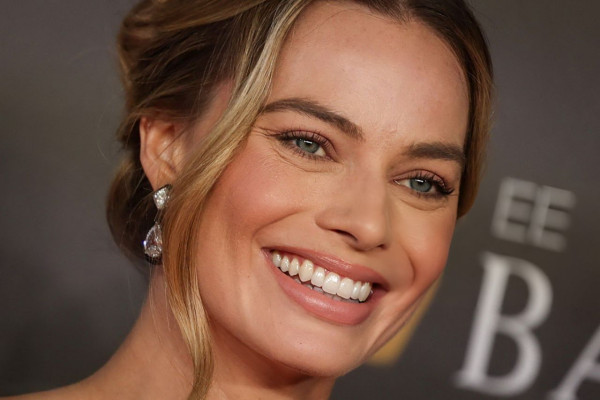 Margot Robbie – 2024 EE Bafta Film Awards in London