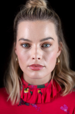 Margot Robbie – BuzzFeed UK January 2019 Photoshoot