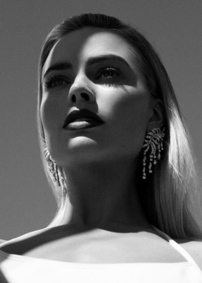 Margot Robbie – Harper’s Bazaar Magazine December 2018 / January 2019 Photos