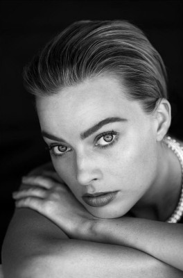 Margot Robbie – Harper’s Bazaar Magazine December 2018 / January 2019 Photos