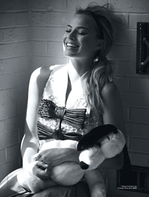 MARGOT ROBBIE in Vogue Magazine, Australia 2013