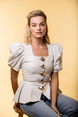 Margot Robbie – Photoshoot for USA Today 2018