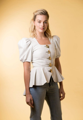 Margot Robbie – Photoshoot for USA Today 2018