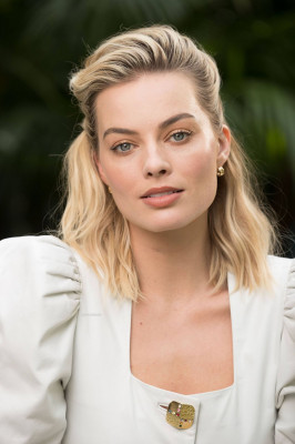 Margot Robbie – Photoshoot for USA Today 2018