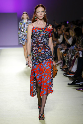 Maria Carla Boscono - Versace Spring/Summer 2019 Fashion Show in Milan