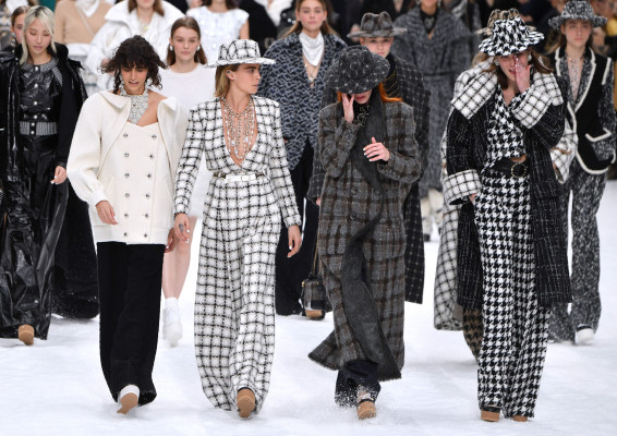 Сhanel Fall/Winter 2019 Fashion Show in Paris