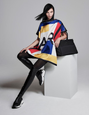 Maria Carla Boscono - Karl Lagerfeld Spring/Summer 2020 Collection