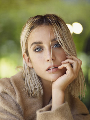 María Pedraza – Photoshoot for Woman España December 2019