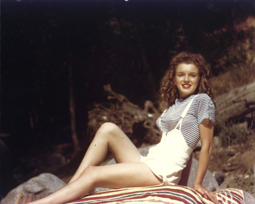 photo 16 in Marilyn Monroe gallery [id223955] 2009-12-21 00:00:00