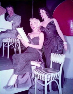 photo 10 in Marilyn gallery [id232408] 2010-01-13 00:00:00