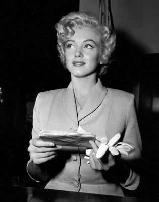 photo 15 in Marilyn Monroe gallery [id438099] 2011-11-21 00:00:00