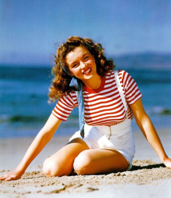 photo 12 in Marilyn gallery [id54686] -0001-11-30 00:00:00