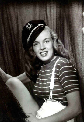 photo 12 in Marilyn Monroe gallery [id436680] 2011-11-17 00:00:00