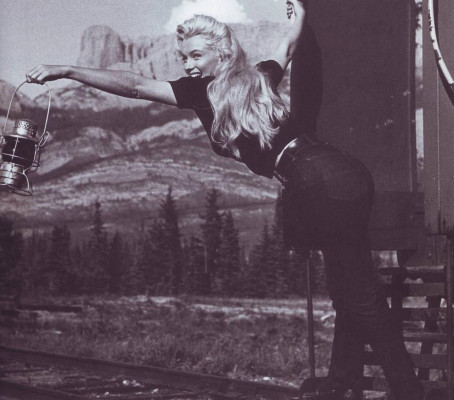 photo 9 in Marilyn Monroe gallery [id354939] 2011-02-08 00:00:00