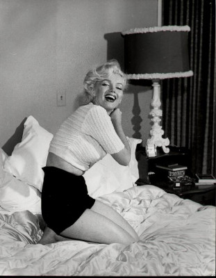 photo 10 in Marilyn gallery [id22884] -0001-11-30 00:00:00