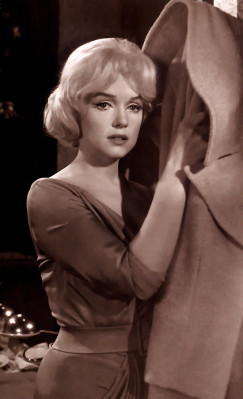 photo 4 in Marilyn gallery [id16670] -0001-11-30 00:00:00