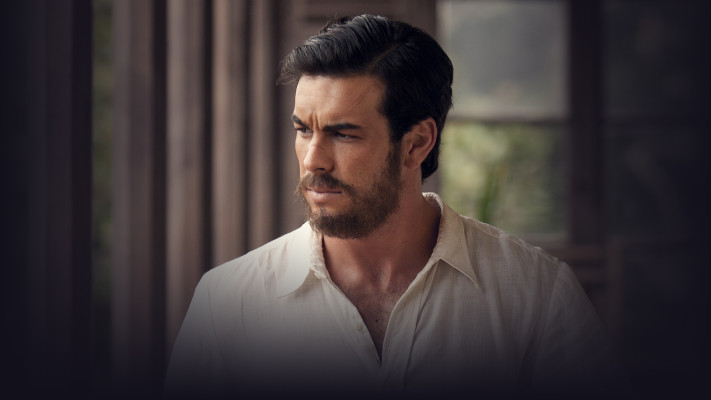 Antonio Banderas & Mario Casas