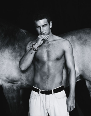 Antonio Banderas & Mario Casas