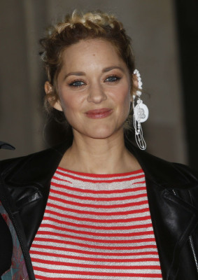 Marion Cotillard at Giorgio Armani Prive Show at 2018 Fashion Week in Paris 
