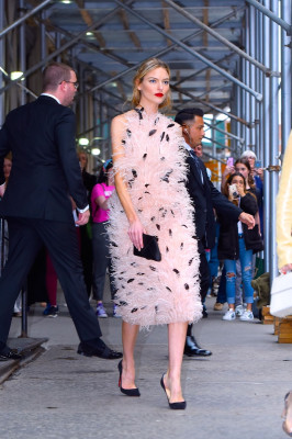 Martha Hunt – Leaving Taylor Swift’s Apartment 