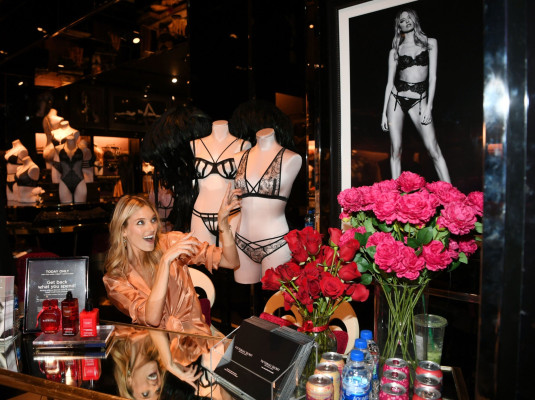 Martha Hunt – Victoria’s Secret New Fall Collection Debut in Las Vegas