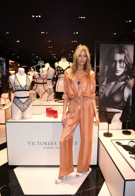 Martha Hunt – Victoria’s Secret New Fall Collection Debut in Las Vegas