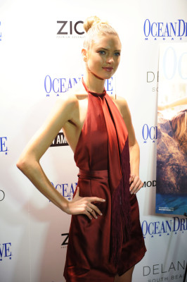 Martha Hunt pic #825536