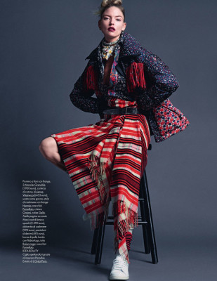 MARTHA HUNT in Elle Magazine, Italy November 2019