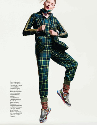 MARTHA HUNT in Elle Magazine, Italy November 2019