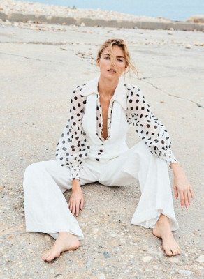 Martha Hunt – Issue Volume 25 2019