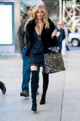 Martha Hunt – Leaving the Victoria’s Secret offices in New York