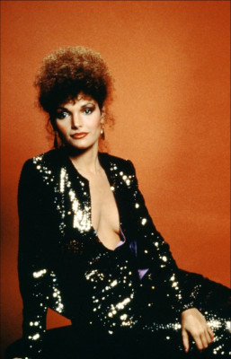 Mary Elizabeth Mastrantonio pic #342597