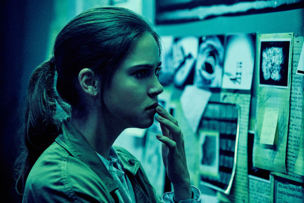 Matilda Lutz - Rings (2017) - Stills