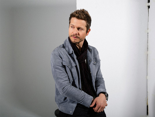 Matt Czuchry by Paige Kindlick for HollywoodLife&#039;s Studio in New York 11/04/2019