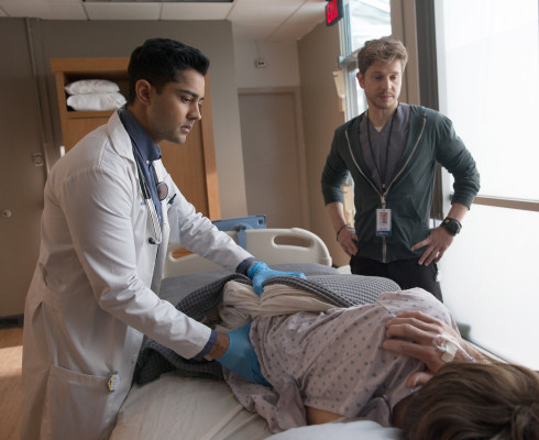 Matt Czuchry - The Resident (2018) 1x01 &#039;Pilot&#039;
