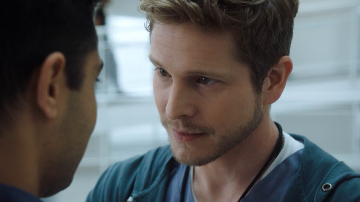 Matt Czuchry - The Resident (2018) 1x01 &#039;Pilot&#039;