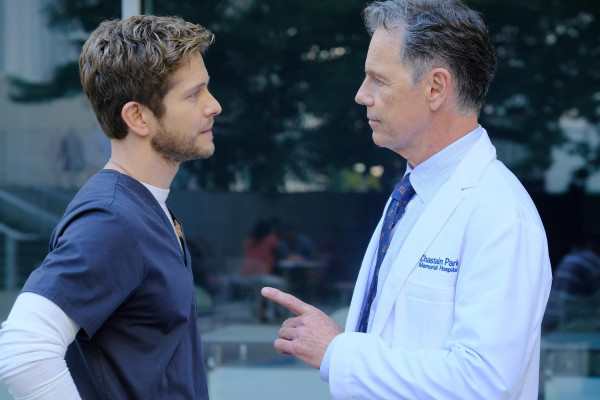 Matt Czuchry - The Resident (2018) 1x02 &#039;Independence Day&#039;