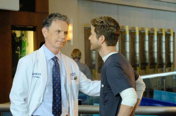 Matt Czuchry - The Resident (2018) 1x02 &#039;Independence Day&#039;