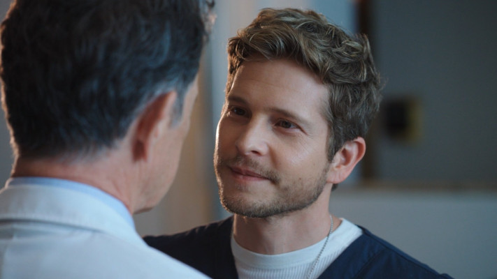 Matt Czuchry - The Resident (2018) 1x02 &#039;Independence Day&#039;