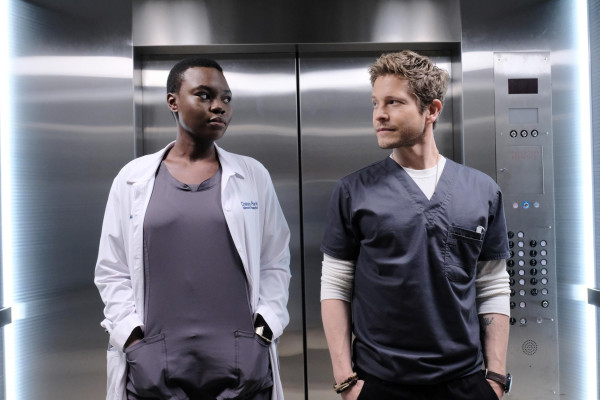 Matt Czuchry - The Resident (2018) 1x02 &#039;Independence Day&#039;