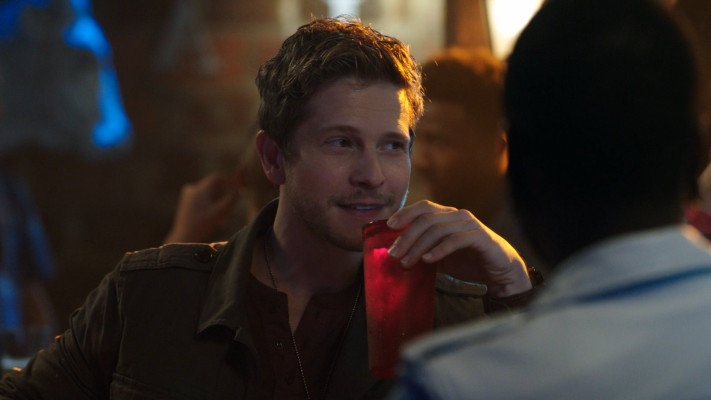 Matt Czuchry - The Resident (2018) 1x02 &#039;Independence Day&#039;