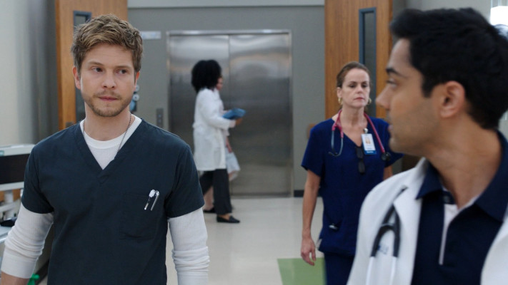 Matt Czuchry - The Resident (2018) 1x03 &#039;Comrades in Arms&#039;