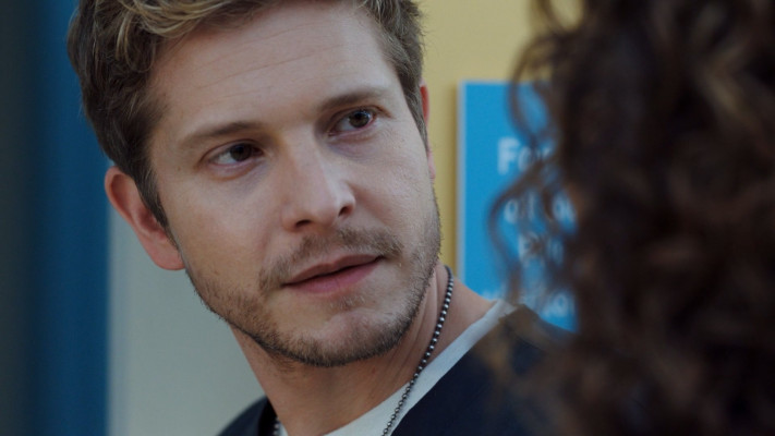 Matt Czuchry - The Resident (2018) 1x03 &#039;Comrades in Arms&#039;