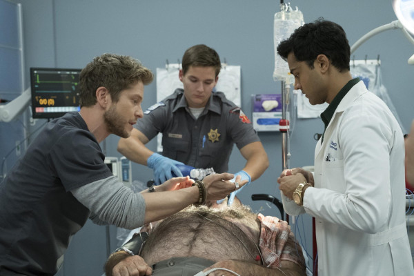 Matt Czuchry - The Resident (2018) 1x04 &#039;Identity Crisis&#039;