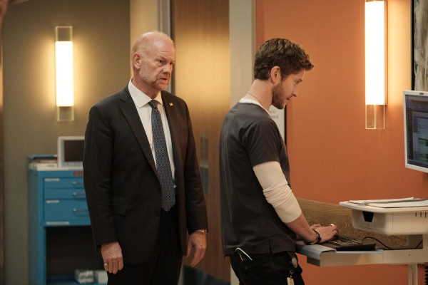 Matt Czuchry - The Resident (2018) 1x06 &#039;No Matter The Cost&#039;