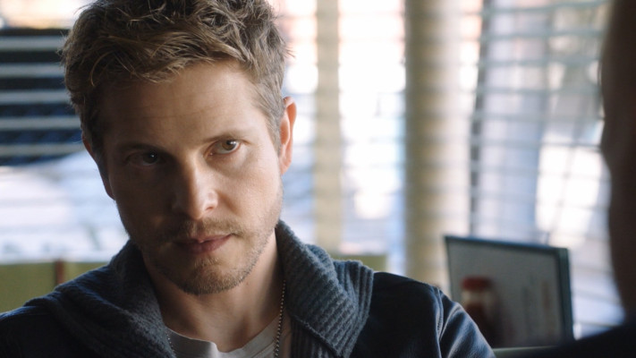 Matt Czuchry - The Resident (2018) 1x06 &#039;No Matter The Cost&#039;