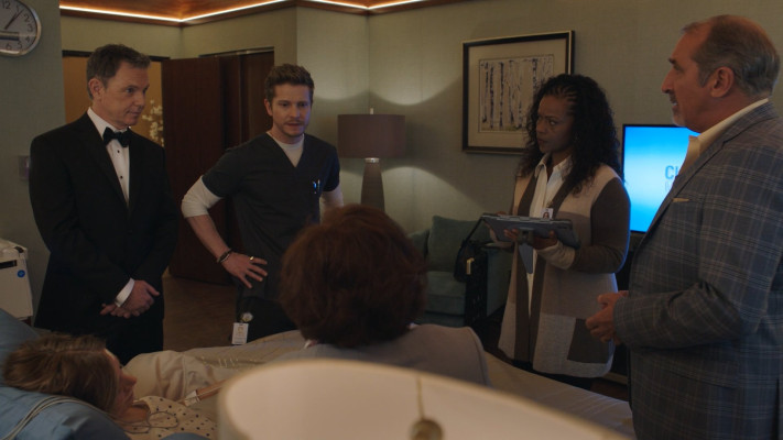 Matt Czuchry - The Resident (2018) 1x08 &#039;Family Affair&#039;