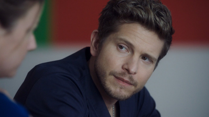 Matt Czuchry - The Resident (2018) 1x09 &#039;Lost Love&#039;