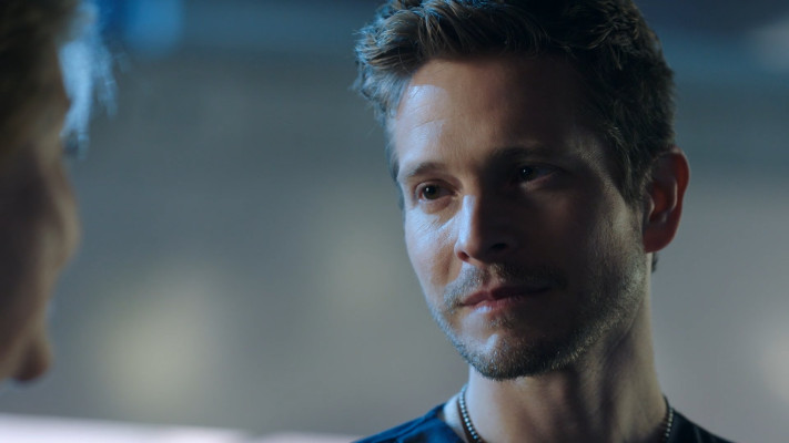 Matt Czuchry - The Resident (2018) 1x10 &#039;Haunted&#039;